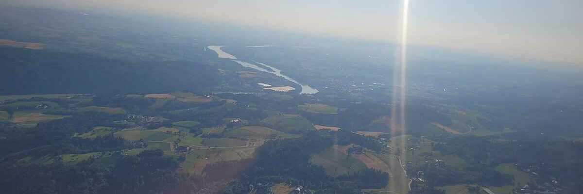 Flugwegposition um 16:25:19: Aufgenommen in der Nähe von Linz, Österreich in 1006 Meter